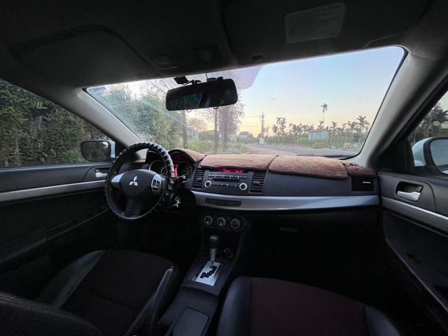 ②⓪①⓪年三菱LANCER FORTIS✩代步車優選✩內裝氣氛優質✩便宜不貴✩認證車✩認證車原版件  第5張相片