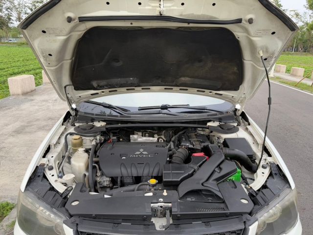 ②⓪①⓪年三菱LANCER FORTIS✩代步車優選✩內裝氣氛優質✩便宜不貴✩認證車✩認證車原版件  第15張相片