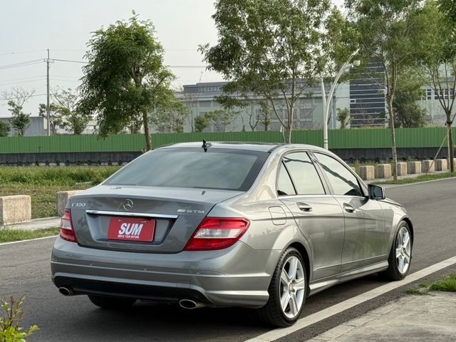 【毅寰汽車】2010 BENZ C300⛧便宜不貴⛧倒車顯影⛧導航⛧電動記憶座椅⛧電動天窗⛧定速｜歡迎賞車 ☏  第2張相片