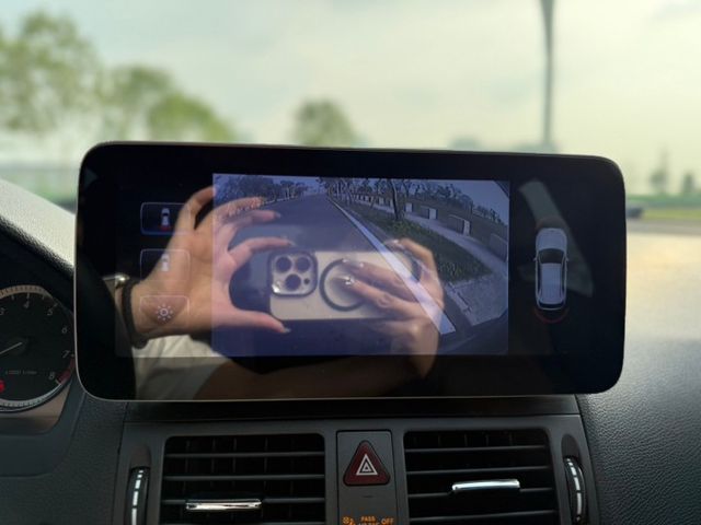 【毅寰汽車】2010 BENZ C300⛧便宜不貴⛧倒車顯影⛧導航⛧電動記憶座椅⛧電動天窗⛧定速｜歡迎賞車 ☏  第10張相片