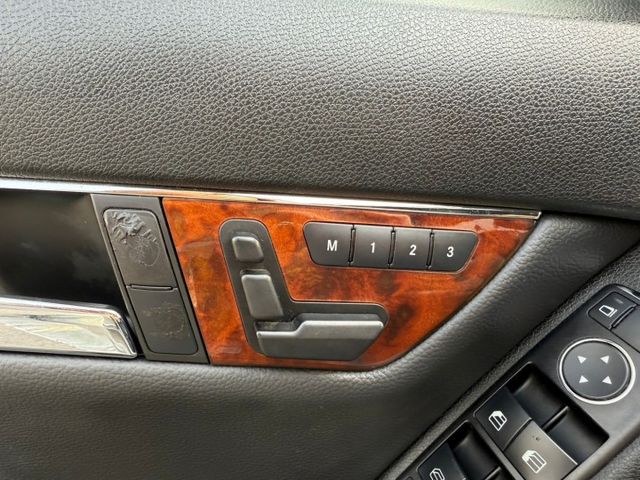 【毅寰汽車】2010 BENZ C300⛧便宜不貴⛧倒車顯影⛧導航⛧電動記憶座椅⛧電動天窗⛧定速｜歡迎賞車 ☏  第13張相片