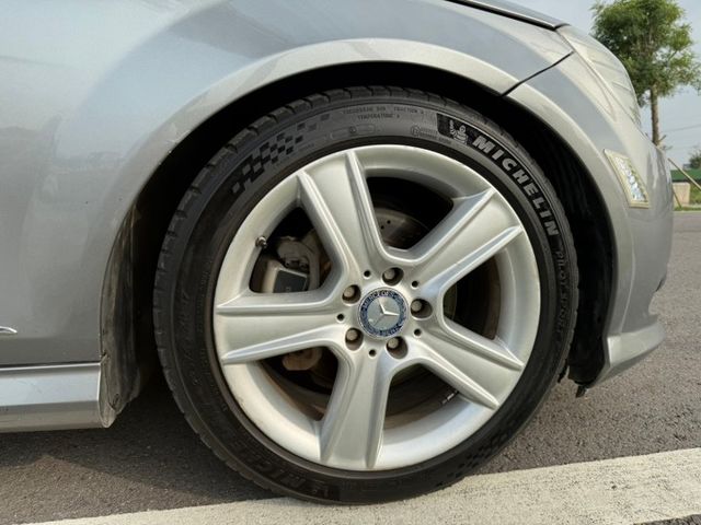 【毅寰汽車】2010 BENZ C300⛧便宜不貴⛧倒車顯影⛧導航⛧電動記憶座椅⛧電動天窗⛧定速｜歡迎賞車 ☏  第16張相片