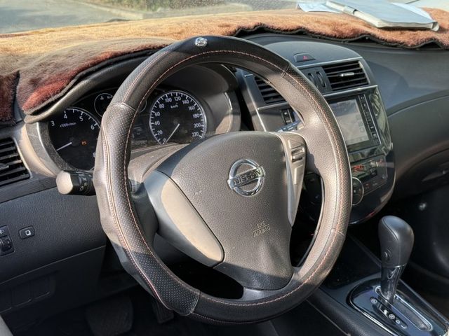 【毅寰汽車】2012 Nissan TIIDA⛧免鑰匙啟動⛧摸門解鎖⛧環景⛧抬頭顯示器⛧定速⛧鋁圈｜歡迎賞車 ☏  第4張相片