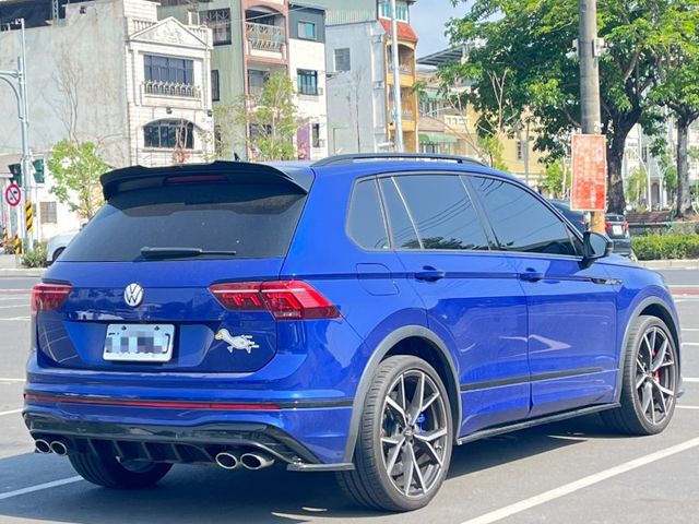 【毅寰汽車】2024 福斯 TIGUAN R⛧IKEY⛧電尾門⛧導航⛧抬顯⛧盲點⛧全景天窗⛧H/K⛧精品改｜歡迎賞車 ☏  第2張相片