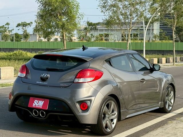 【毅寰汽車】2014 現代 Veloster⛧雙門小鋼炮⛧免鑰匙啟動⛧摸門解鎖⛧天窗⛧倒車顯影⛧電動座椅｜歡迎賞車 ☏  第2張相片