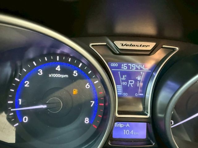 【毅寰汽車】2014 現代 Veloster⛧雙門小鋼炮⛧免鑰匙啟動⛧摸門解鎖⛧天窗⛧倒車顯影⛧電動座椅｜歡迎賞車 ☏  第3張相片