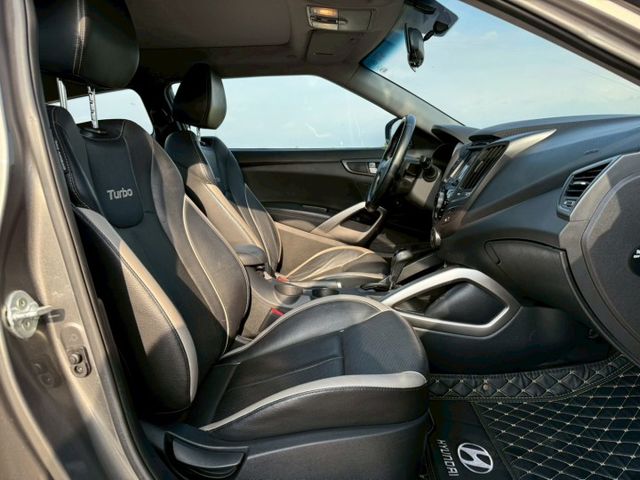 【毅寰汽車】2014 現代 Veloster⛧雙門小鋼炮⛧免鑰匙啟動⛧摸門解鎖⛧天窗⛧倒車顯影⛧電動座椅｜歡迎賞車 ☏  第8張相片