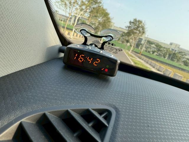 【毅寰汽車】2014 現代 Veloster⛧雙門小鋼炮⛧免鑰匙啟動⛧摸門解鎖⛧天窗⛧倒車顯影⛧電動座椅｜歡迎賞車 ☏  第12張相片