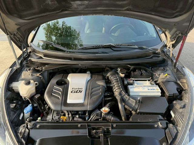 【毅寰汽車】2014 現代 Veloster⛧雙門小鋼炮⛧免鑰匙啟動⛧摸門解鎖⛧天窗⛧倒車顯影⛧電動座椅｜歡迎賞車 ☏  第17張相片