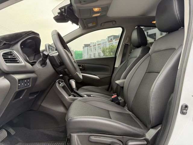 【毅寰汽車】2023 SUZUKI SX4⛧油電⛧摸門解鎖⛧免鑰匙啟動⛧盲點⛧360環景⛧全景天窗｜歡迎賞車 ☏  第5張相片