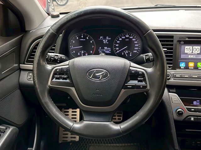 【毅寰汽車】2017 現代 Elantra 旗艦版⛧IKEY⛧閥門⛧排氣管⛧定速⛧倒車顯影⛧胎壓偵測｜歡迎賞車 ☏  第4張相片