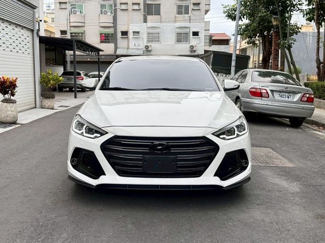 【毅寰汽車】2017 現代 Elantra 旗艦版⛧IKEY⛧閥門⛧排氣管⛧定速⛧倒車顯影⛧胎壓偵測｜歡迎賞車 ☏  第14張相片
