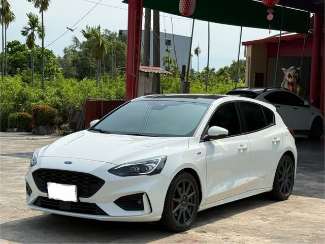 【毅寰汽車】2022 福特 FOCUS ST-Line Lommel⛧BOSE⛧IKEY⛧盲點⛧抬顯⛧導航｜歡迎賞車 ☏  第1張相片