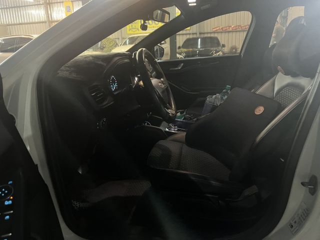 【毅寰汽車】2020 福特 FOCUS ST-Line⛧免鑰匙啟動⛧摸門解鎖⛧B&O音響⛧抬顯⛧導航⛧盲點｜歡迎賞車 ☏  第4張相片