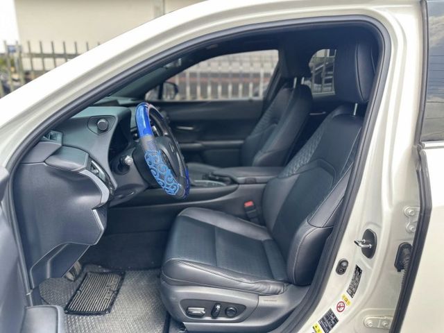 【毅寰汽車】2018 LEXUS UX250h⛧油電⛧免鑰匙啟動⛧摸門解鎖⛧電尾門⛧電動座椅⛧腰靠調整｜歡迎賞車 ☏  第5張相片