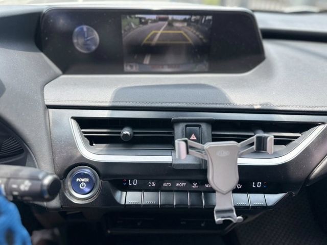 【毅寰汽車】2018 LEXUS UX250h⛧油電⛧免鑰匙啟動⛧摸門解鎖⛧電尾門⛧電動座椅⛧腰靠調整｜歡迎賞車 ☏  第7張相片