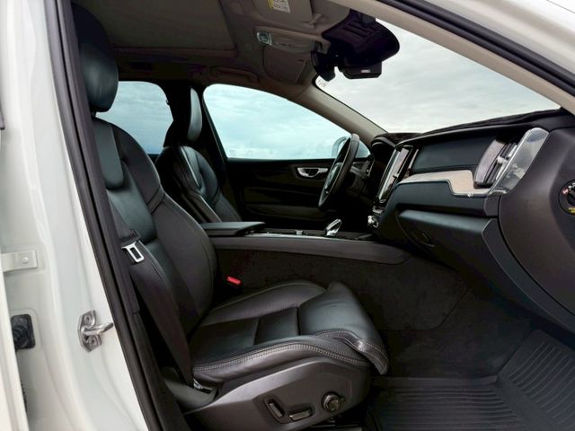 【毅寰汽車】2021 XC60 T8⛧IKEY⛧導航⛧環景⛧抬顯⛧電尾門⛧全景天窗⛧電動座椅⛧水晶排檔頭｜歡迎賞車 ☏  第8張相片