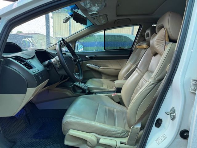 車輛整備中 歡迎預約賞車~  第5張相片