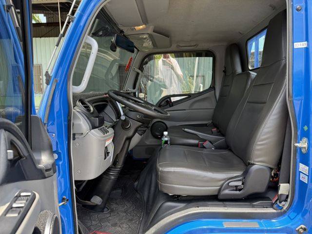 車輛整備中 歡迎預約賞車~  第4張相片