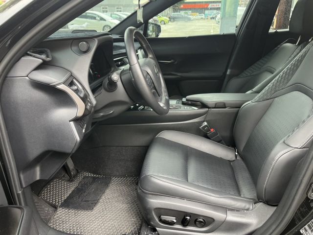 【毅寰汽車】2021 LEXUS UX250h⛧IKEY⛧ACC⛧導航⛧盲點⛧環景⛧電尾門⛧雙前電熱椅｜歡迎賞車 ☏  第6張相片
