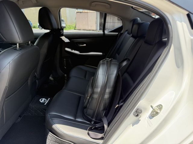【毅寰汽車】2023 Nissan Sentra⛧限量 耀眼黑化版⛧低里程⛧ACC⛧盲點⛧環景⛧IKEY｜歡迎賞車 ☏  第6張相片