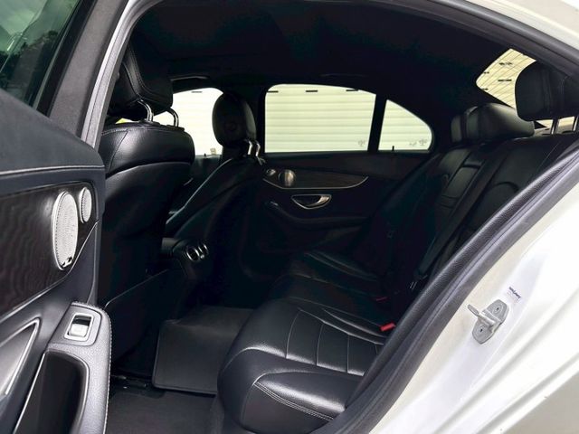 【毅寰汽車】2015 BENZ C300 AMG⛧基本滿⛧柏林之音⛧免鑰匙啟動⛧摸門解鎖⛧全景天窗｜歡迎賞車 ☏  第6張相片