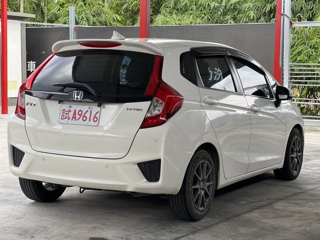 2017本田 FIT/原版件/S版/Carplay /換檔撥片/輕盈小車/移動、找車位都方便/歡迎賞車☏  第2張相片