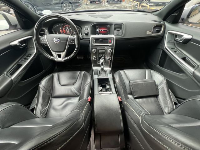2017 VOLVO V60 T5 R-Design /旅行版 /原版件/電動座椅/HK音響/歡迎賞車☏  第6張相片