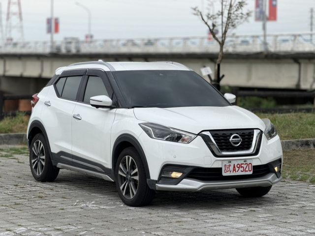 2021 NISSAN kicks/原版件/免鑰匙/倒車顯影/小型休旅/好顧好保養  第1張相片