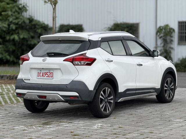 2021 NISSAN kicks/原版件/免鑰匙/倒車顯影/小型休旅/好顧好保養  第2張相片