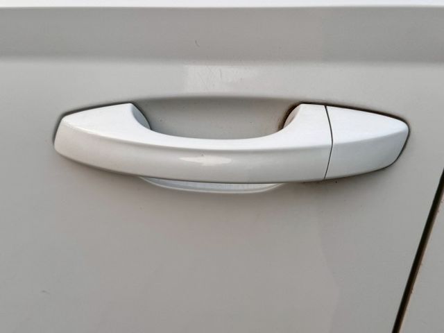 2018 SKODA FABIA/原版件/COMBI1.0TSI 版本/免鑰匙/旅行式/歡迎賞車☏  第10張相片