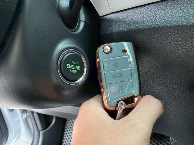 2018 SKODA FABIA/原版件/COMBI1.0TSI 版本/免鑰匙/旅行式/歡迎賞車☏  第20張相片