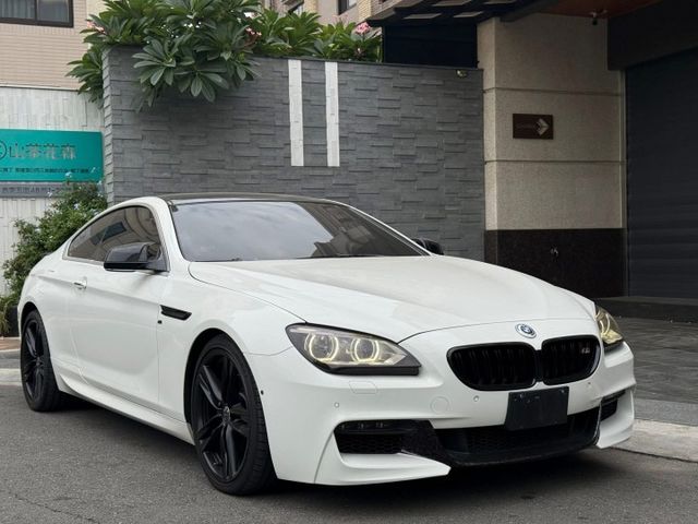 2012  BMW 650i 庫貝/LED頭燈/B&O音響 /天窗/改裝排氣管中尾段/安卓機/免鑰匙/抬顯  第1張相片