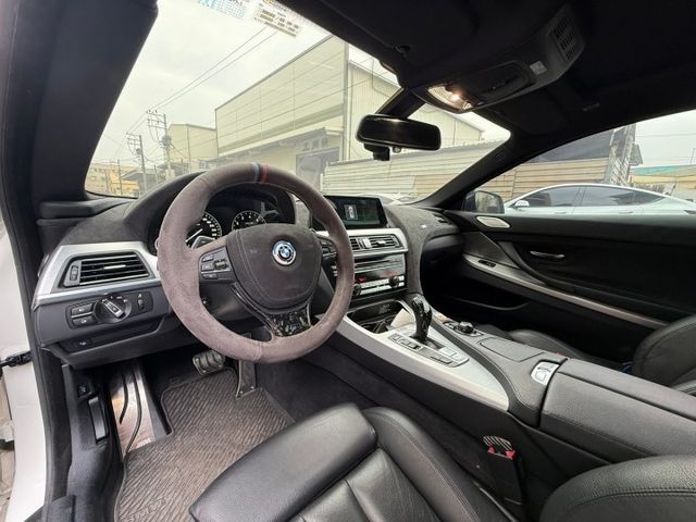 2012  BMW 650i 庫貝/LED頭燈/B&O音響 /天窗/改裝排氣管中尾段/安卓機/免鑰匙/抬顯  第6張相片
