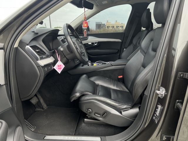 2020 XC90 B5/油電車/LED頭燈/免鑰匙/HK音響/後座出風口/電動座椅/旅行式/電尾門  第10張相片