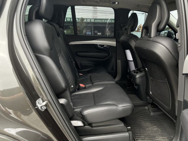 2020 XC90 B5/油電車/LED頭燈/免鑰匙/HK音響/後座出風口/電動座椅/旅行式/電尾門  第12張相片