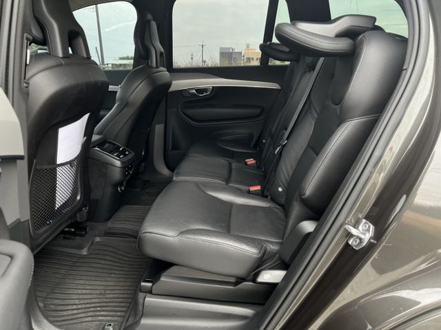 2020 XC90 B5/油電車/LED頭燈/免鑰匙/HK音響/後座出風口/電動座椅/旅行式/電尾門  第13張相片