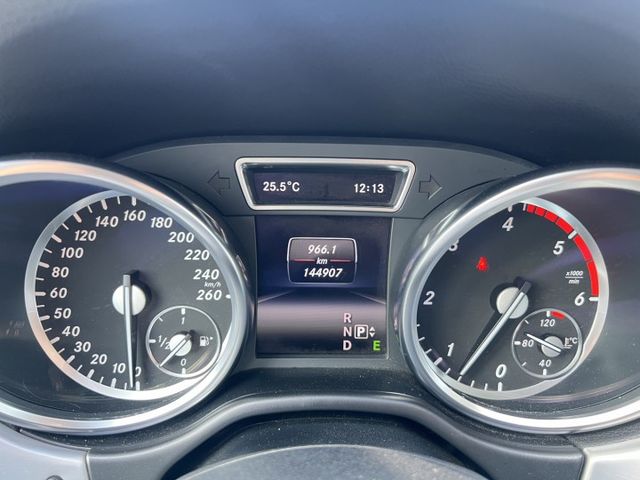 2014 BENZ ML250D/柴油/廂式/倒車顯影/天窗/電尾門/電動座椅/好入手的進口休旅車  第3張相片