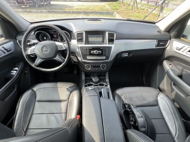 2014 BENZ ML250D/柴油/廂式/倒車顯影/天窗/電尾門/電動座椅/好入手的進口休旅車  第4張相片