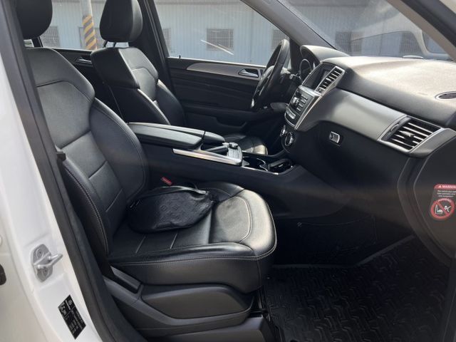 2014 BENZ ML250D/柴油/廂式/倒車顯影/天窗/電尾門/電動座椅/好入手的進口休旅車  第6張相片