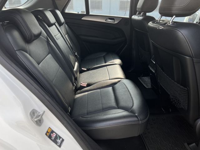 2014 BENZ ML250D/柴油/廂式/倒車顯影/天窗/電尾門/電動座椅/好入手的進口休旅車  第8張相片