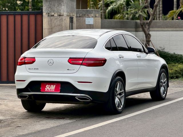 2017 GLC250 AMG庫貝/原版件/LED頭燈/免鑰匙/倒車顯影/360環景/電尾門/天窗  第2張相片