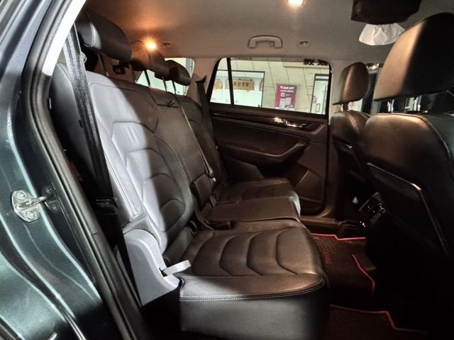 2020 SKODA KODIAQ/原版件/LED頭燈/七人座/電動座椅/電尾門/倒車顯影/360環景/摸門  第7張相片