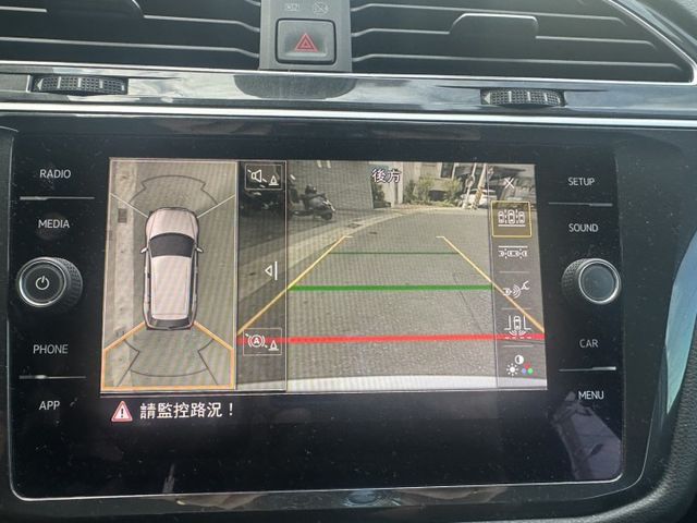 原版件/LED頭燈/電尾門/駕駛座電動座椅/盲點/摸門/免鑰匙/後座出風口/倒車顯影/360環景  第15張相片