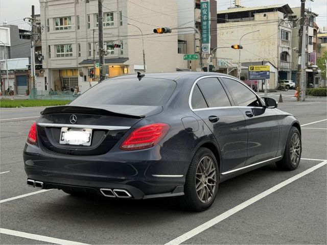 原版件/LED頭燈/倒車顯影/360環景/免鑰匙啟動/電動座椅/渦輪出風口/雙區恆溫/定速  第2張相片