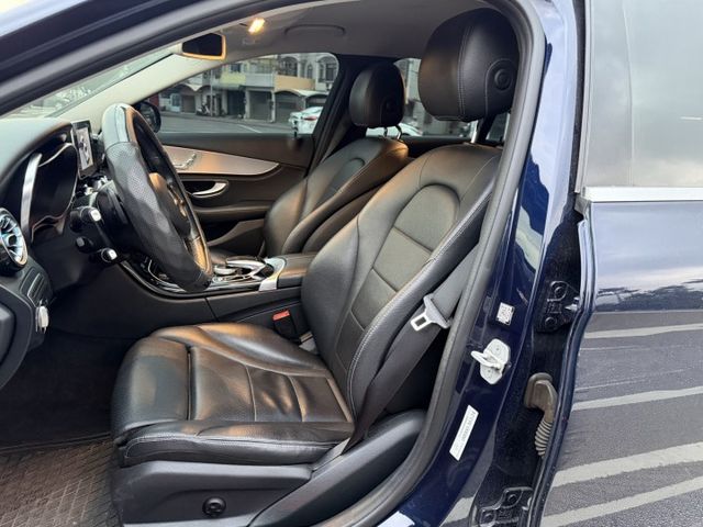 原版件/LED頭燈/倒車顯影/360環景/免鑰匙啟動/電動座椅/渦輪出風口/雙區恆溫/定速  第4張相片