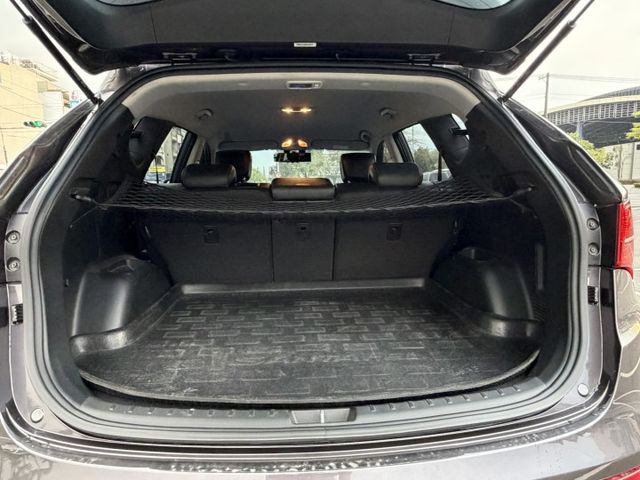 原版件/倒車顯影/駕駛座電動座椅/定速/循跡防滑/便宜寬敞休旅車  第8張相片