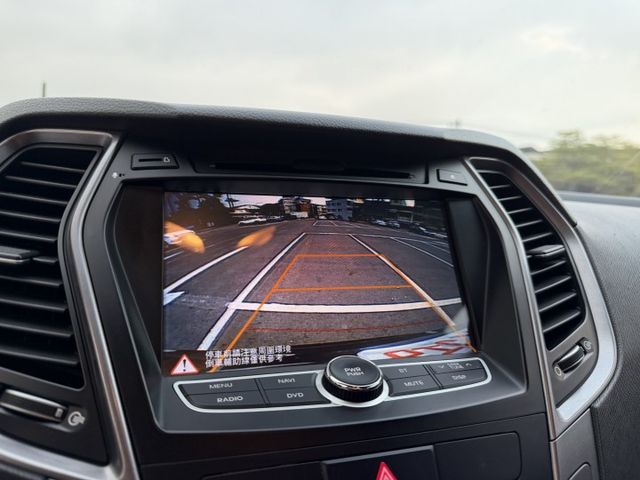 原版件/倒車顯影/駕駛座電動座椅/定速/循跡防滑/便宜寬敞休旅車  第12張相片