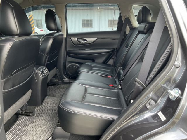 2016 X-TRAIL/原版件/倒車顯影/360環景/雙區恆溫/免鑰匙/摸門/循跡防滑/安卓機  第10張相片