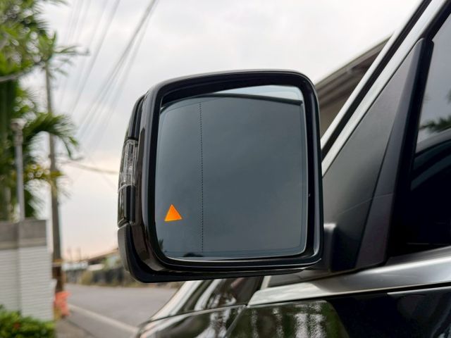 LED頭燈/V8引擎/HK音響/全景天窗/360環景/盲點/免鑰匙/記憶電動座椅/電尾門/雙魚眼頭燈  第4張相片